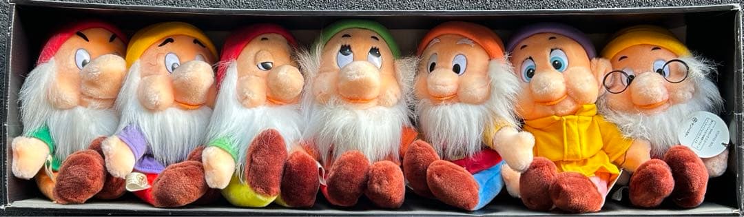ディズニー Disney 7人の小人 ぬいぐるみ 希少 - メルカリ