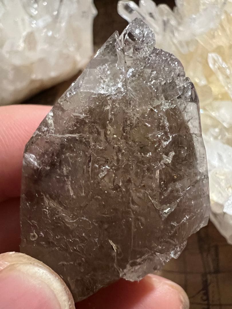て*う様 龍脈の精髄 ― 煙水晶「山の幻影を宿す結晶」※売上の一部を保護猫活動に 岐阜県 中津川産 煙水晶/Smoky Quartz 原石 A-SMK165 | 鉱物・天然石の