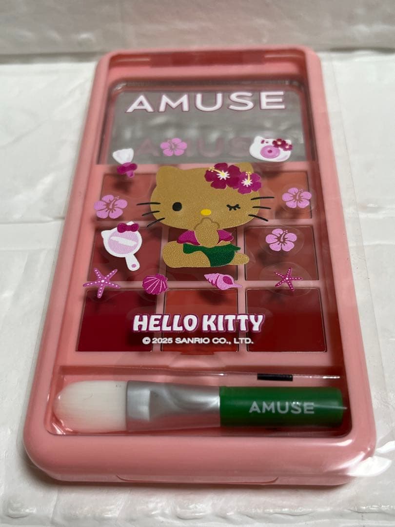 価格コスメ・美容 - AMUSE ハローキティコラボ限定キャリーケース