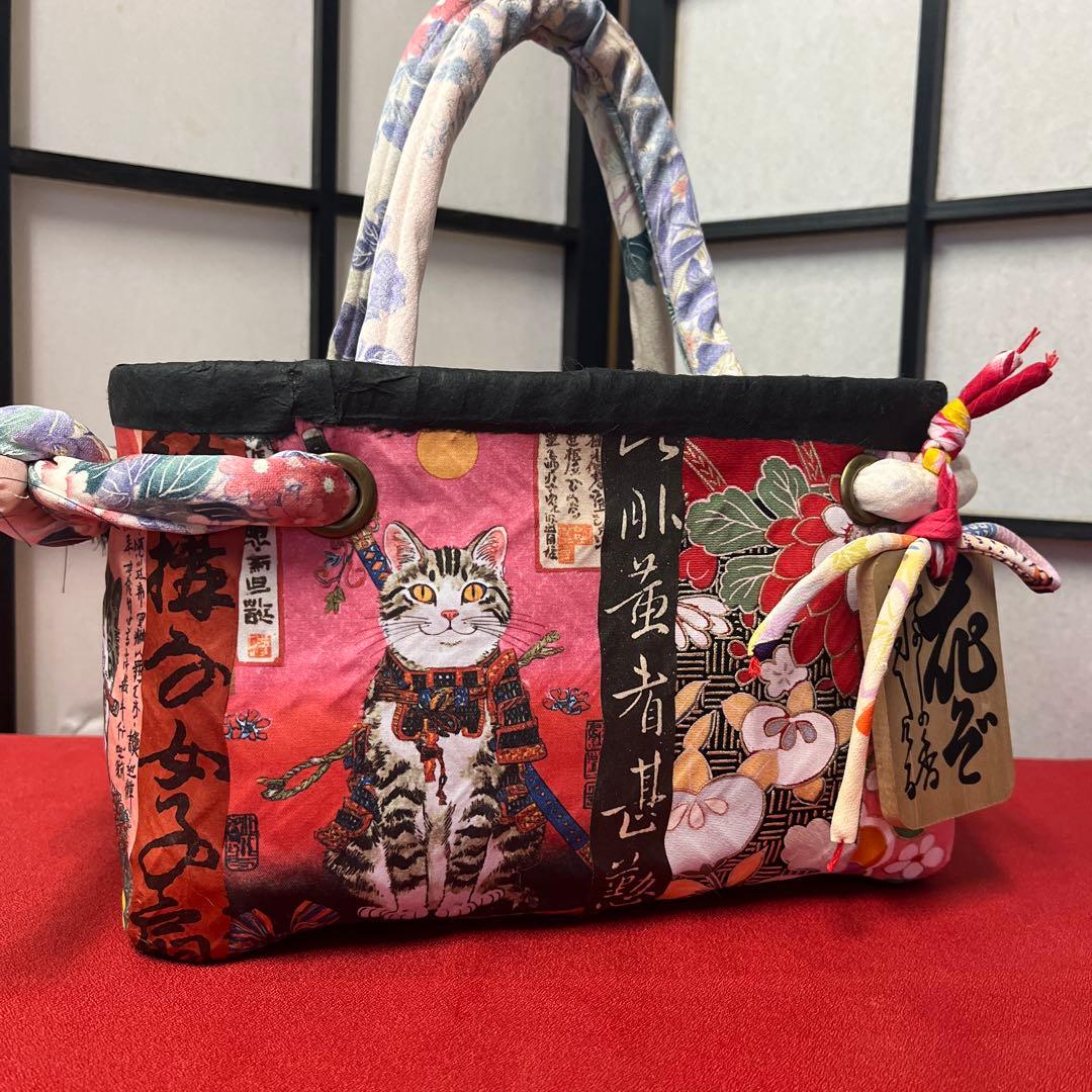 和猫 一閑張り バッグ かごバッグ ハンドバッグ 花 浮世絵 和柄 小さめ 一閑張りバッグ “花と猫シリーズ 小” 浮世絵仕上げ かごバッグ Momo