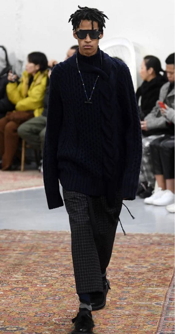 SACAI 19awネイビー ケーブルニット - メルカリ