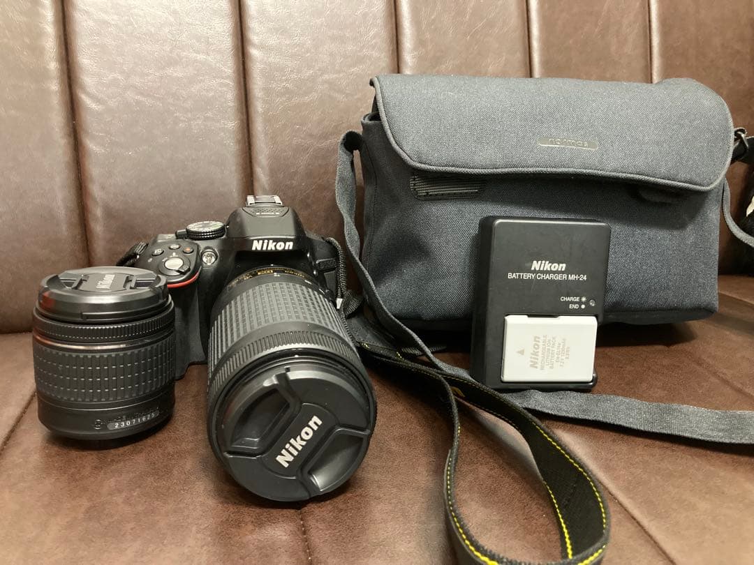 WiFi機能付☆NikonD5300 レンズ2本 Amazon.co.jp: Nikon DSLR Camera D5300 Double Zoom Kit 2, Red