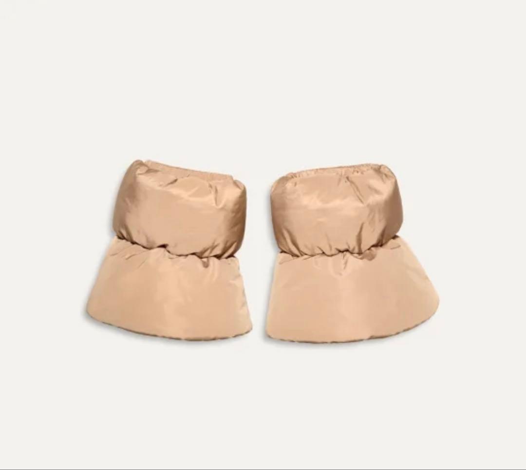 新品】UGG ベージュ レッグウォーマー UGG Plushwarmer S - メルカリ