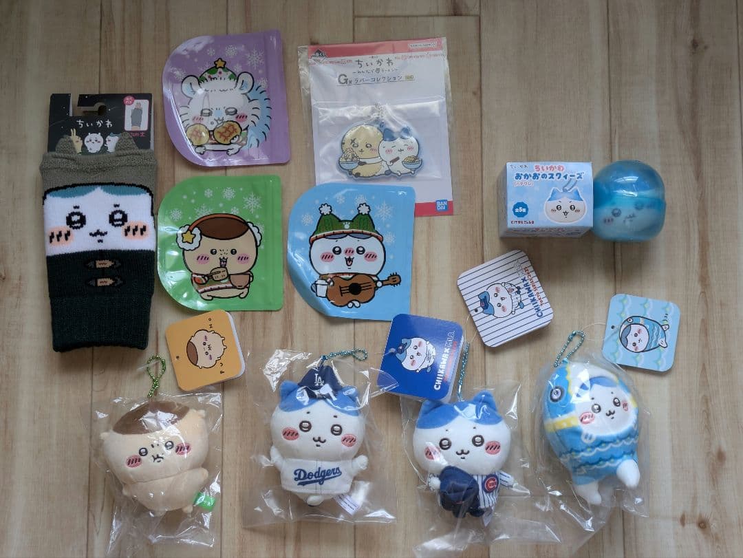 ちいかわ(ハチワレ)グッズセット ちいかわだらけ」と「ハチワレだらけ」のオンラインくじが同時開催