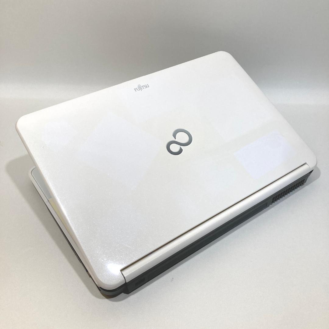 ✨特価✨超速i7・カメラ・ブルーレイ◇白◇すぐ使えるノートパソコン