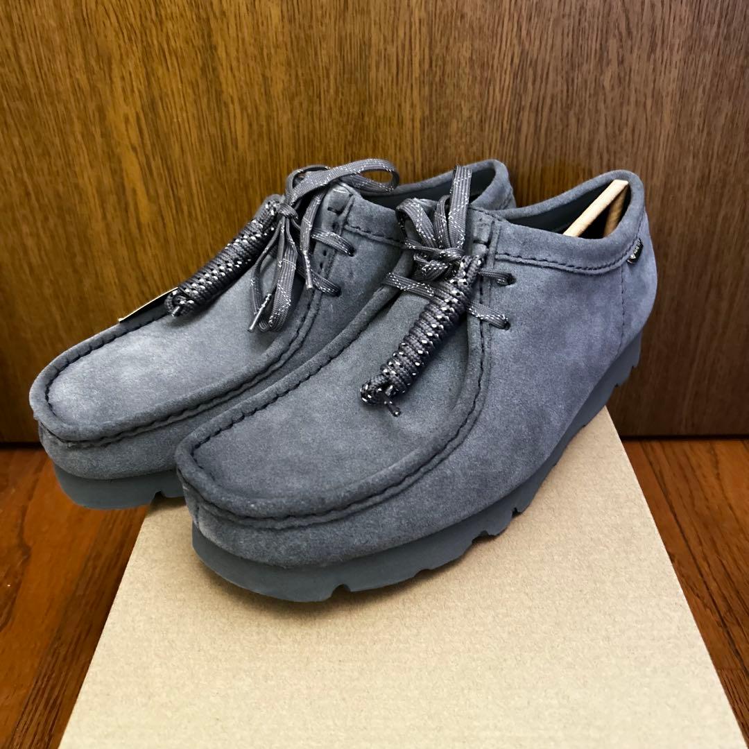 【新品未使用】定価 34,100 クラークス ワラビー ゴアテックス グレー 新品未使用】定価 34,100 クラークス ワラビー ゴアテックス グレー