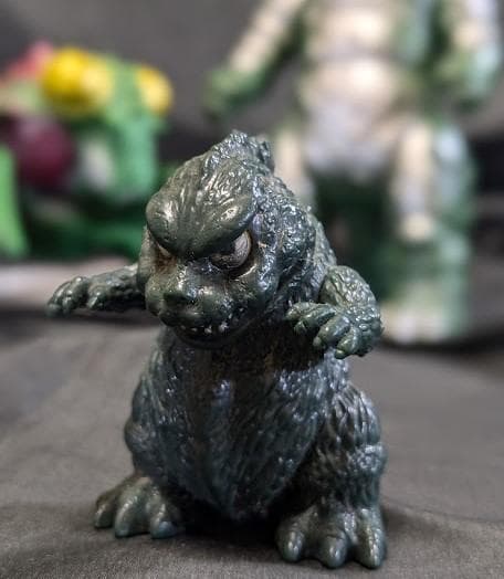 ミニラ（ブルマァク復刻）＆カマキラス（マルサン）ソフビフィギュア2