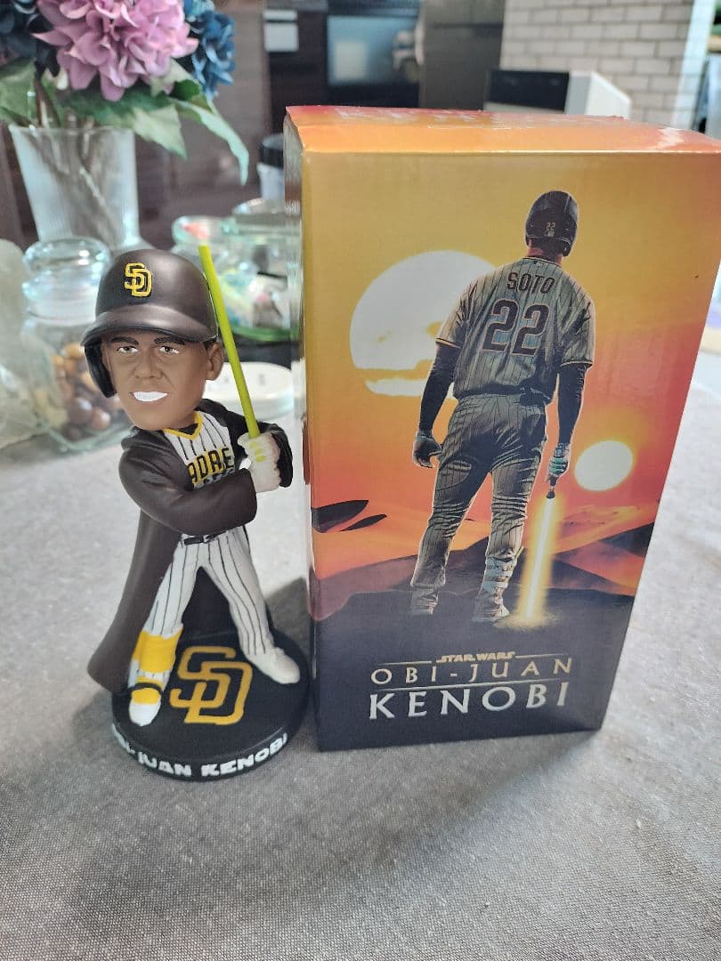 SOTO フィギュア　新品・未使用品 予約販売：11月中旬～11月下旬 お届け予定】52TOYS x Silent Caste L