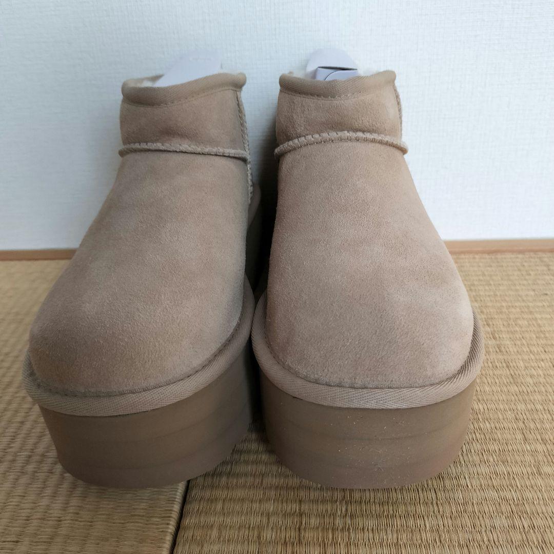 新品未使用 UGGアグ クラシックウルトラミニプラットフォーム 24cm