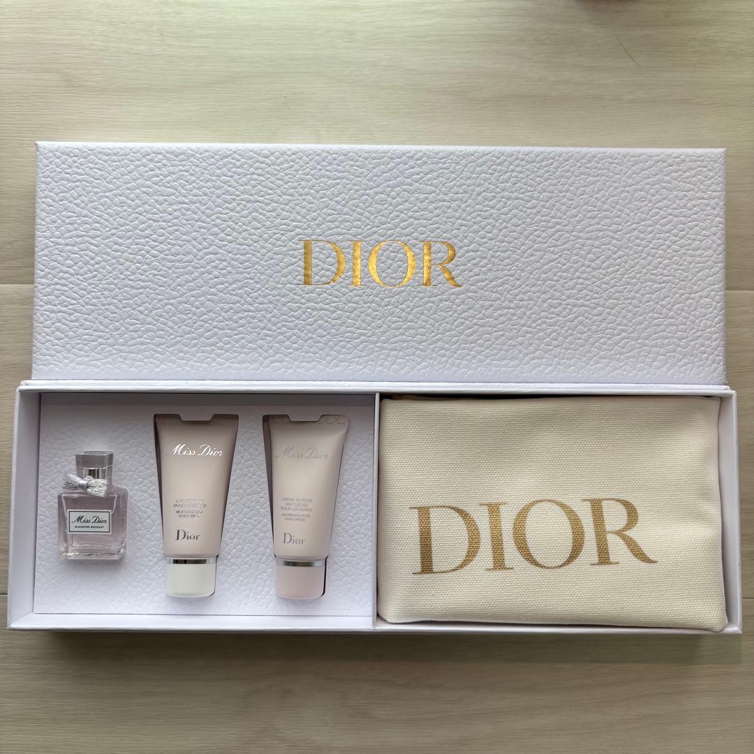Miss Dior バースデーギフト トラベルセット - メルカリ