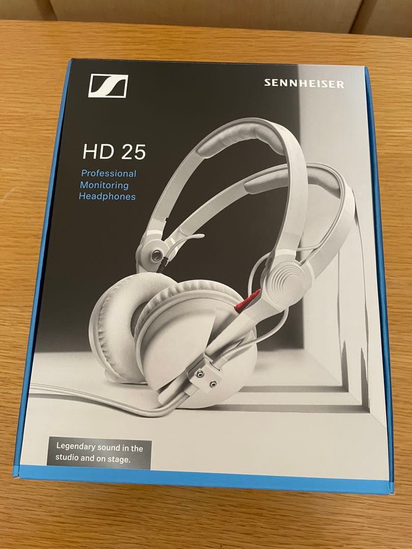 Sennheiser HD 25 ホワイト ヘッドフォン ゼンハイザーのモニターヘッドホン『HD 25』が待望のホワイトカラーに