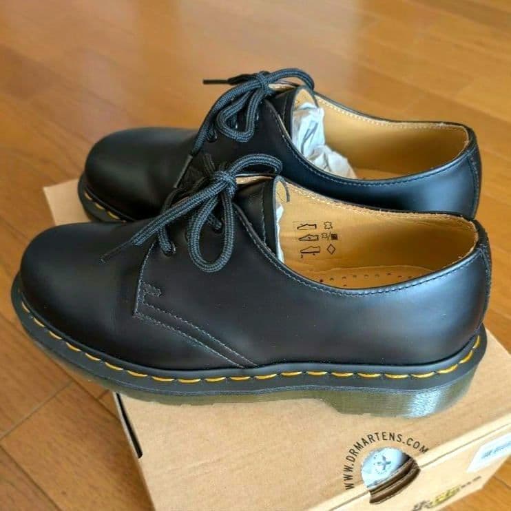 匿名配送 ドクターマーチン 1461 3ホール UK5 24.0cm