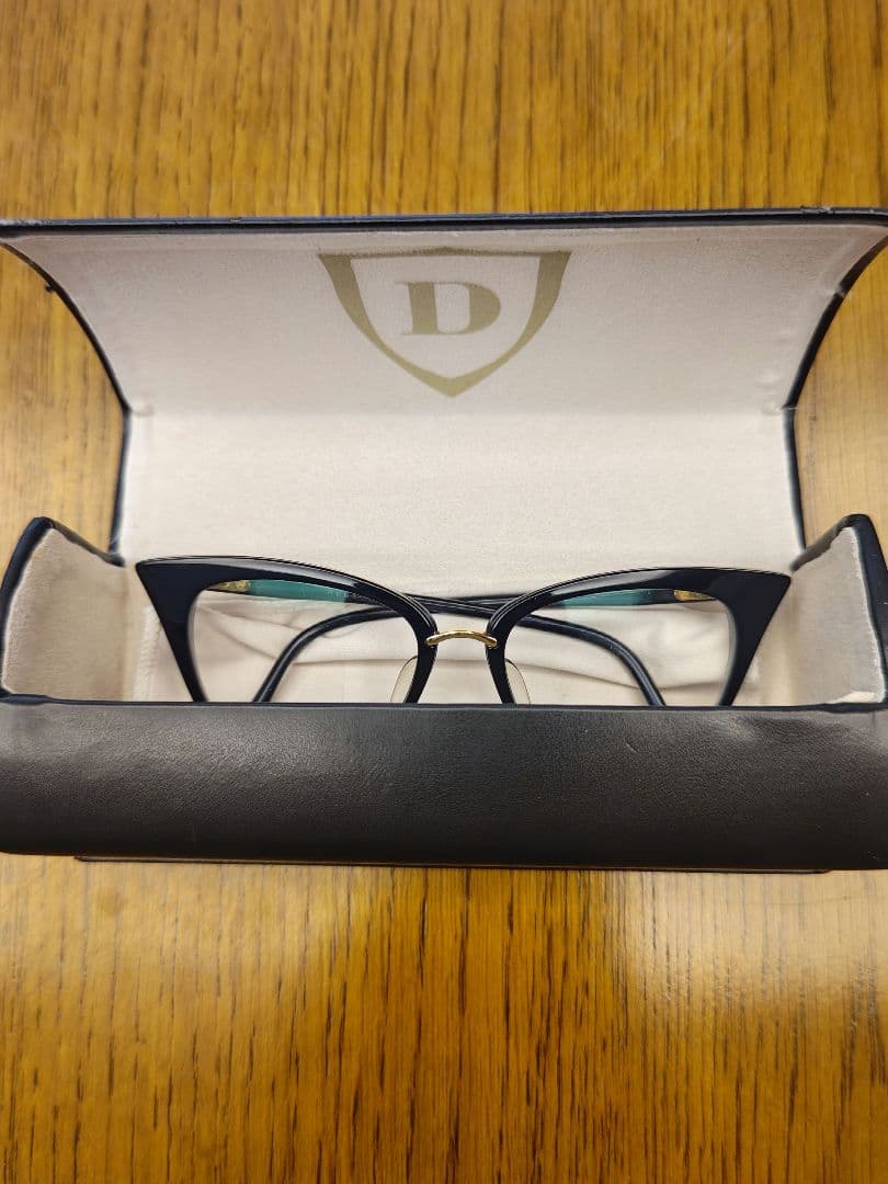 K*G様 メガネ ディータ ブラック キャットアイ - メルカリ