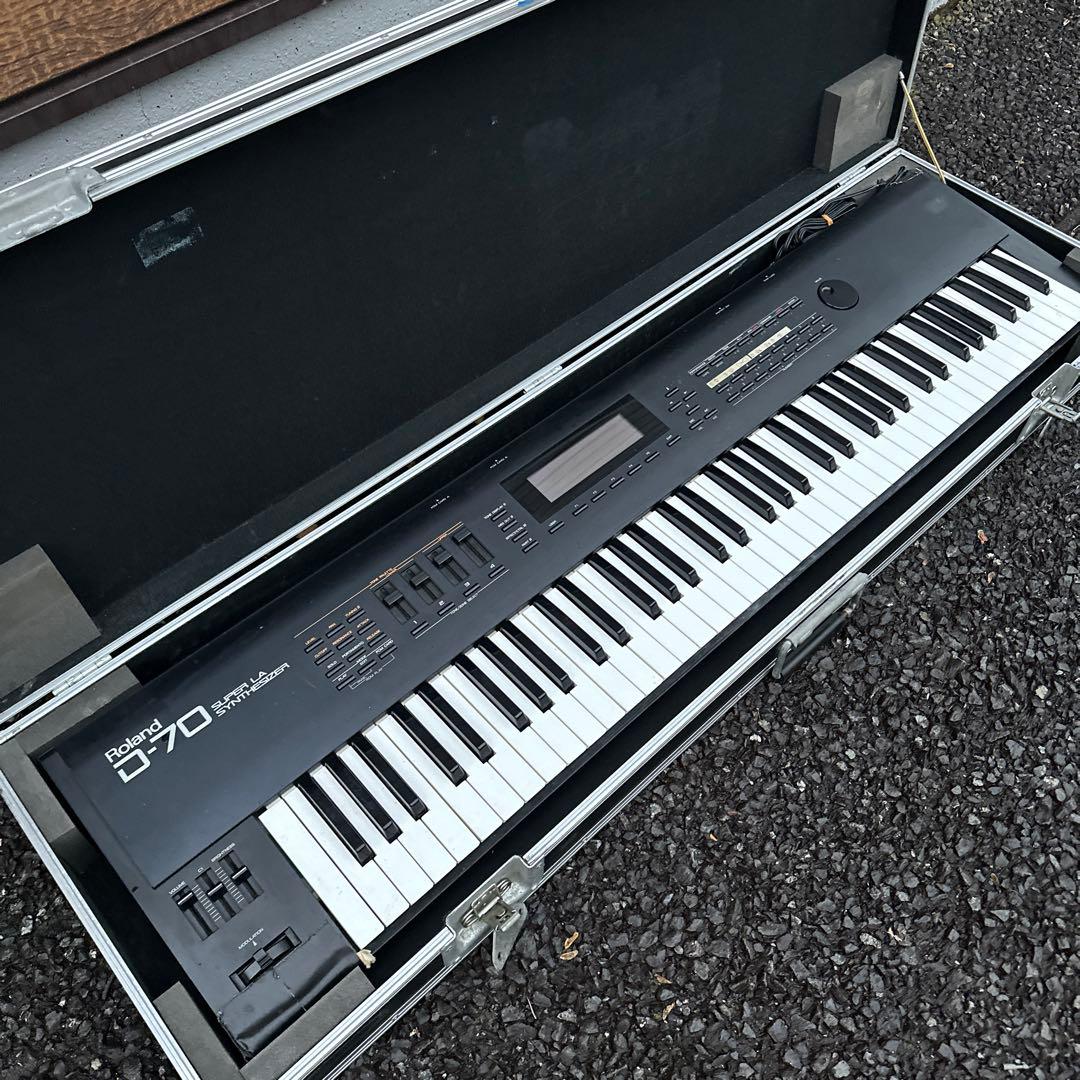 Roland D-70 シンセサイザー ハードケース付属 鍵盤楽器 Minoru Kawazoe Synthesizer Museum - List