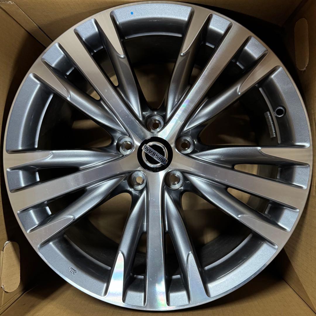 新車外し V37 スカイライン純正 19インチ 8.5J 日産