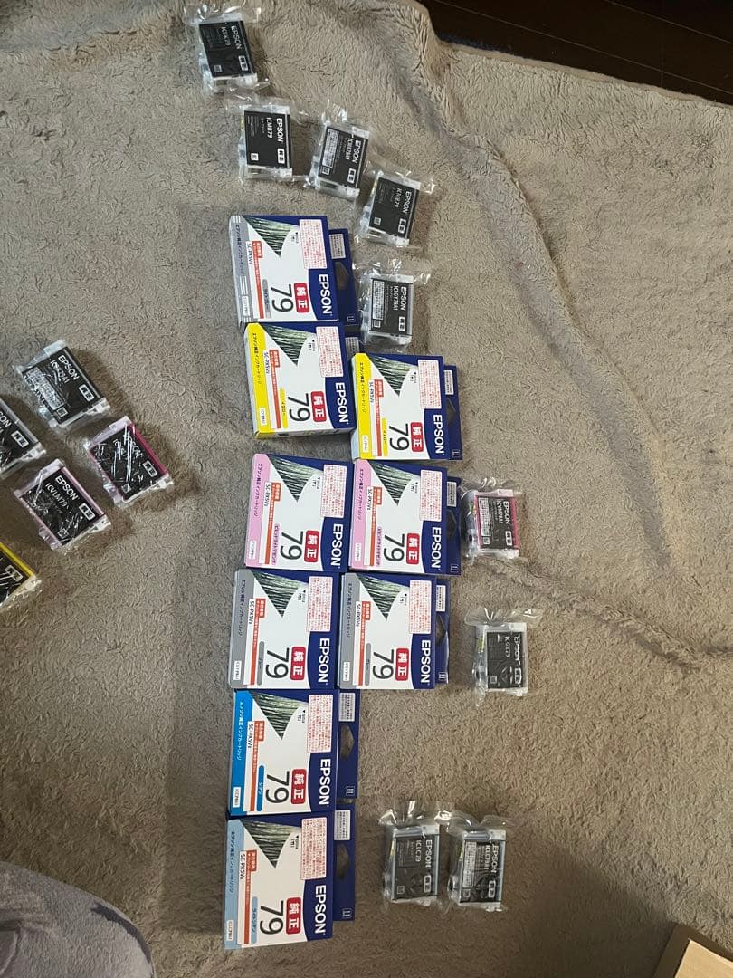 EPSON インク　カートリッジ　79番　新品18こ使いかけ6こ EPSON インク カートリッジ 79番 新品18こ使いかけ6こ - メルカリ