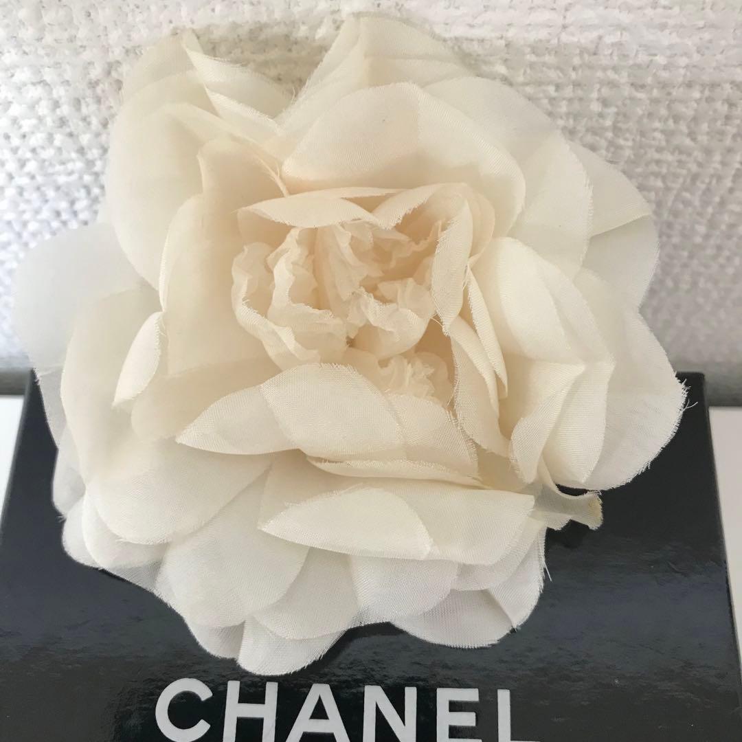 CHANEL カメリア ブローチ コサージュ 箱付の通販はau PAY マーケット