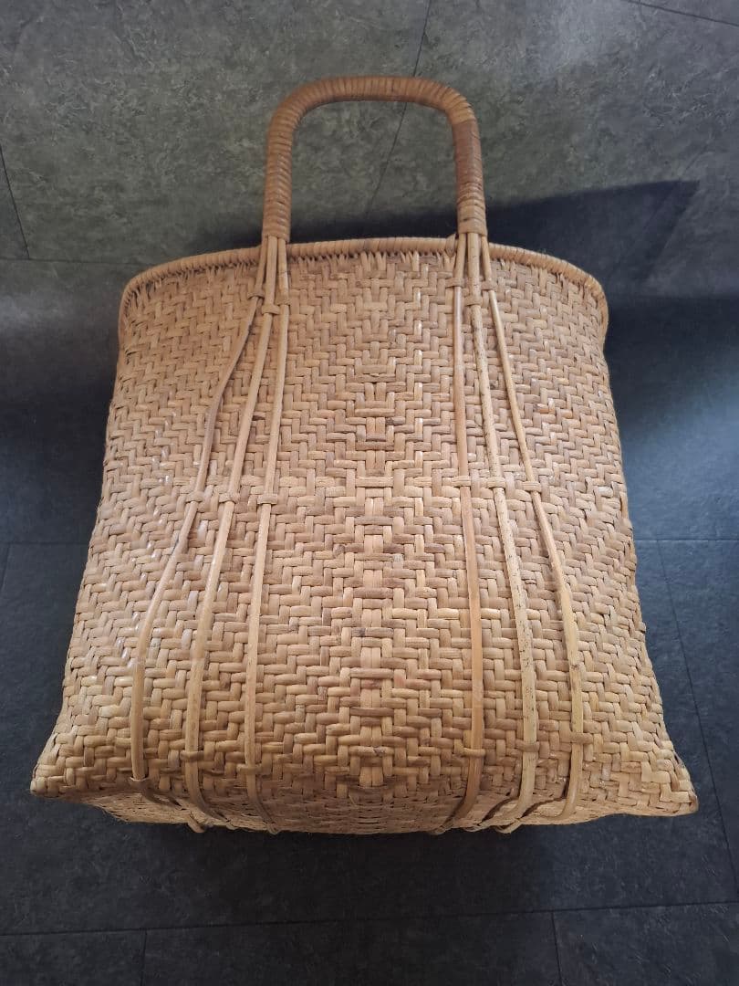 最 安値 価格ハンドメイド・手芸 - 籠バック 竹細工 籠バック