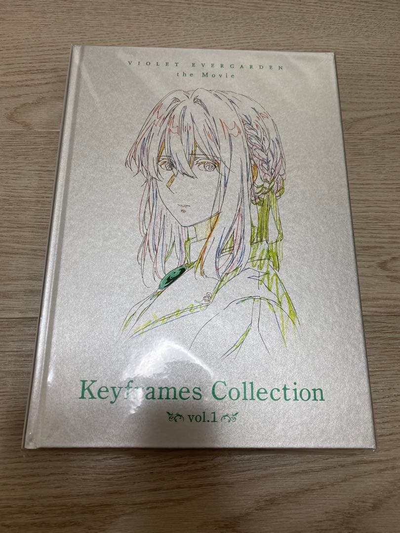 劇場版 ヴァイオレット・エヴァーガーデン 原画集 vol.1 - メルカリ