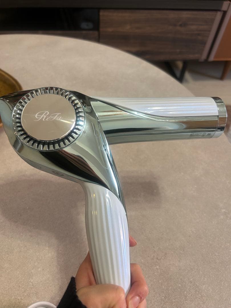 リファビューテック ドライヤー BX ホワイト 2024年製 美品✨