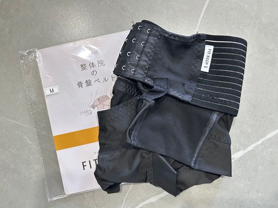 fit keep 2 Mサイズ ブラック フィットキープ2骨盤ベルト：Sサイズの着用感【妊娠中】 | CLOVERC