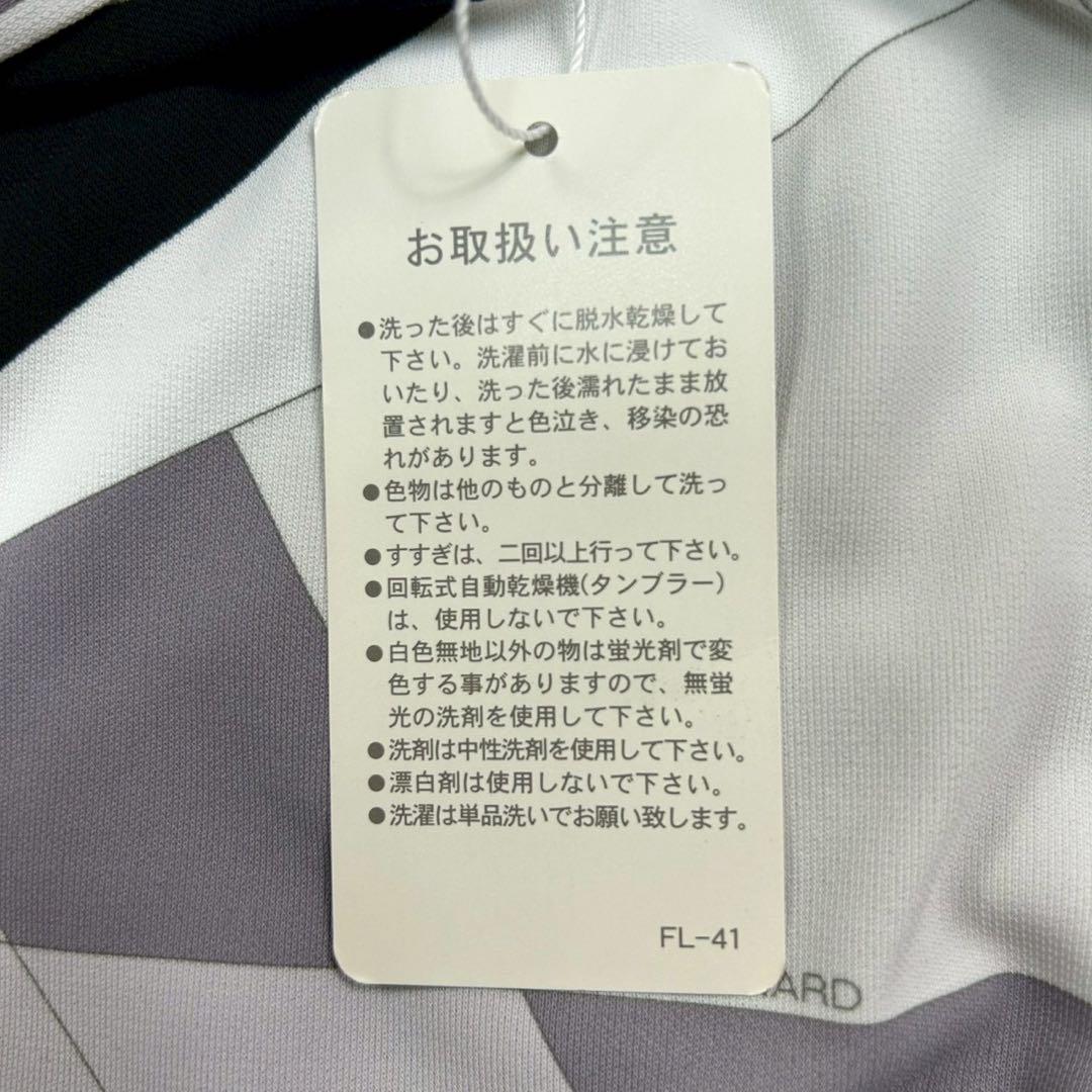 良品 レオナールスポーツ ワンピース 花柄 ジオメトリック ブラック系