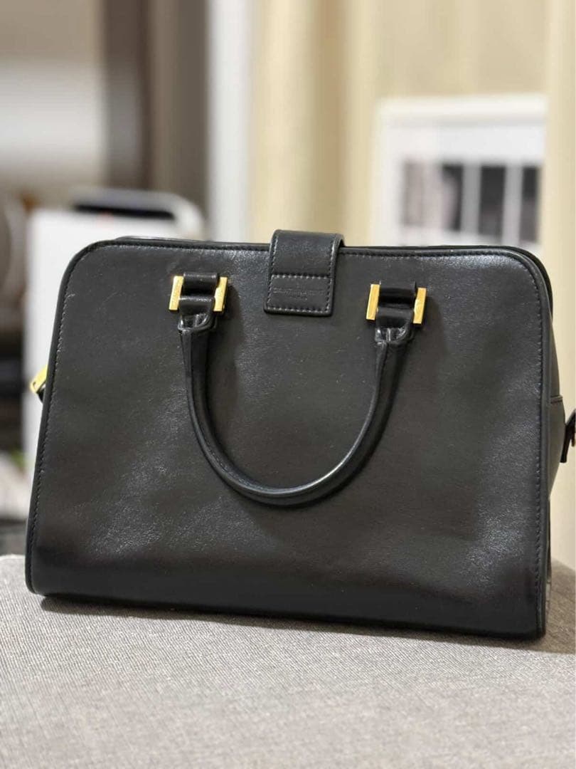 SAINT LAURENT ブラックレザー ベイビーカバス - メルカリ