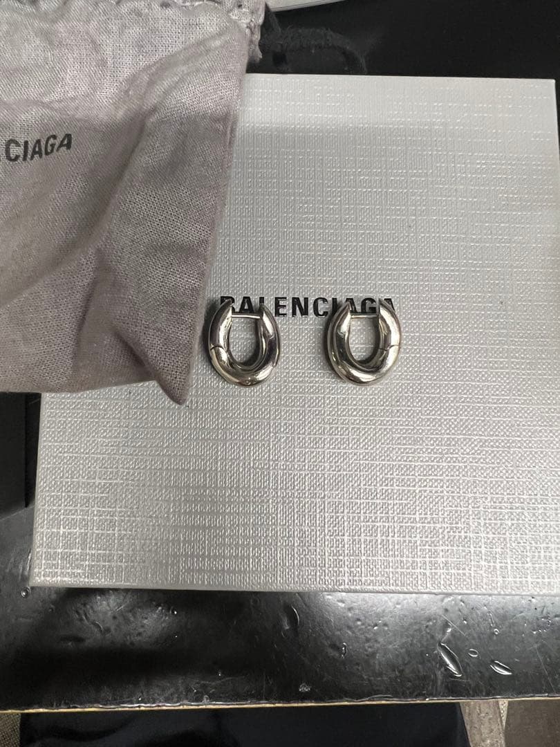 BALENCIAGA ピアス 楽天市場】BALENCIAGA バレンシアガ ピアス BB ICON EARRINGS P 696221
