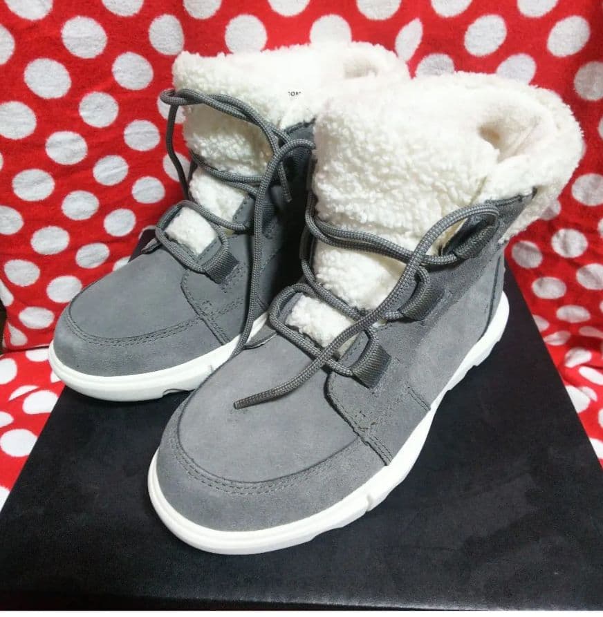 SOREL グレー ブーツ ソレル　スノーブーツ　24.5 SOREL - SOREL(ソレル) ブーツ 25 レディース - グレー スノーブーツの