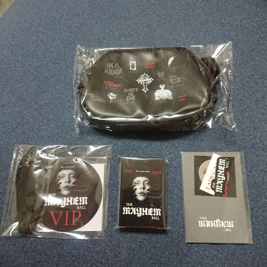 LADY GAGA THE MAYHEM BALL VIP silver 特典 - メルカリ