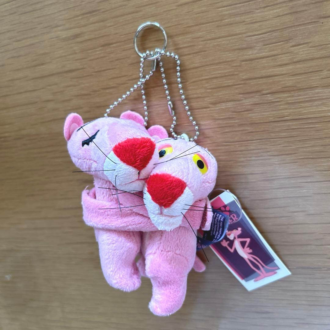 新品】USJお土産 ピンクパンサーペアキーホルダー - メルカリ