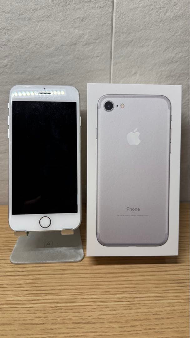 Apple iPhone 7 シルバー 本体128GB Apple - iPhone 7 シルバー 128GB SIMフリーの通販 by ここすけ's shop