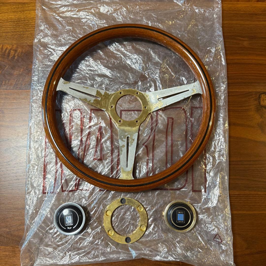 ナルディ ステアリング 36cm SPORTS タイプA ブラックパンチングレザー/ブラックスポーク（36φ