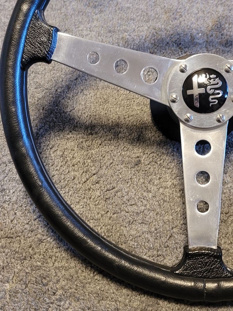 Alfa Romeo アルファロメオ ヘレボーレ Hellebore 38cm - メルカリ