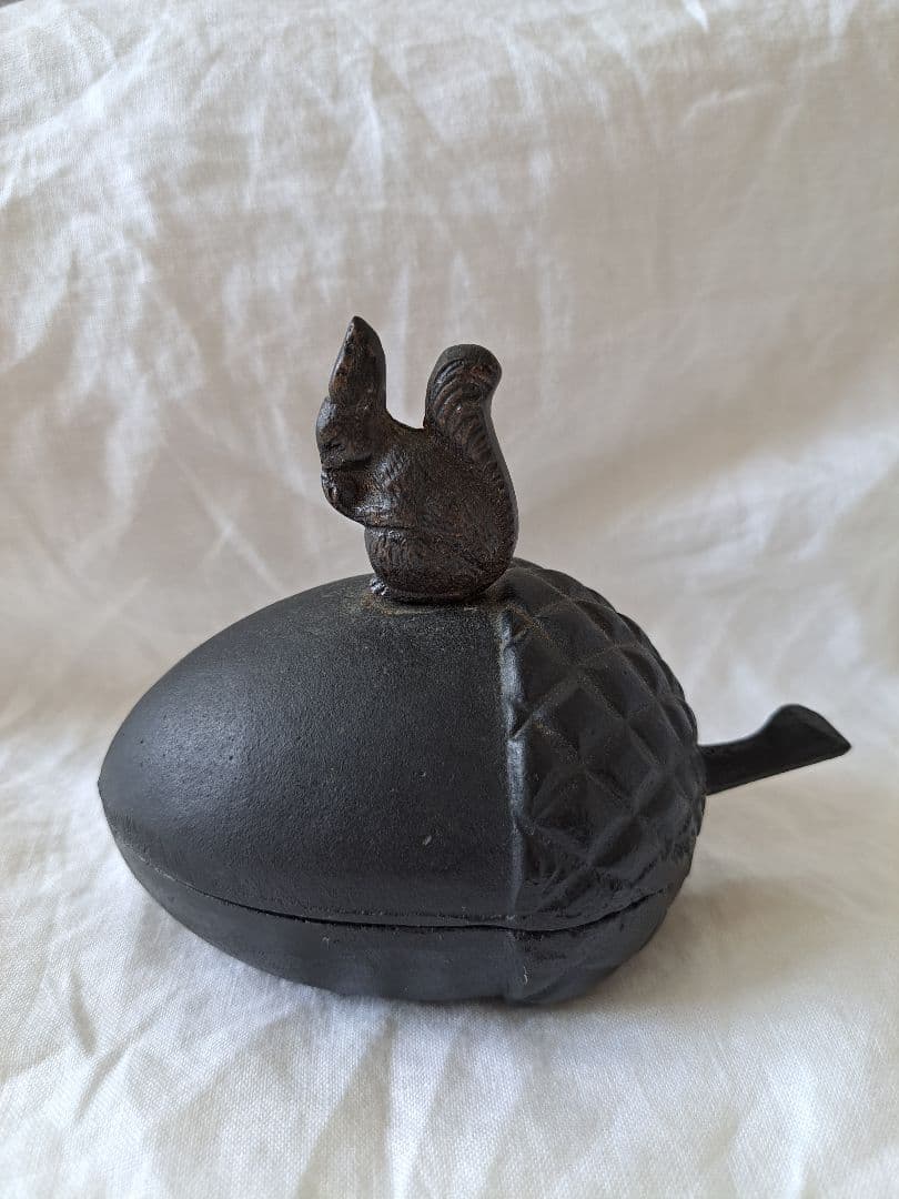 アイアン　リス　ドングリ 木製 リス と どんぐり 置物 - NUKIGATAYA'S GALLERY | minne byGMO