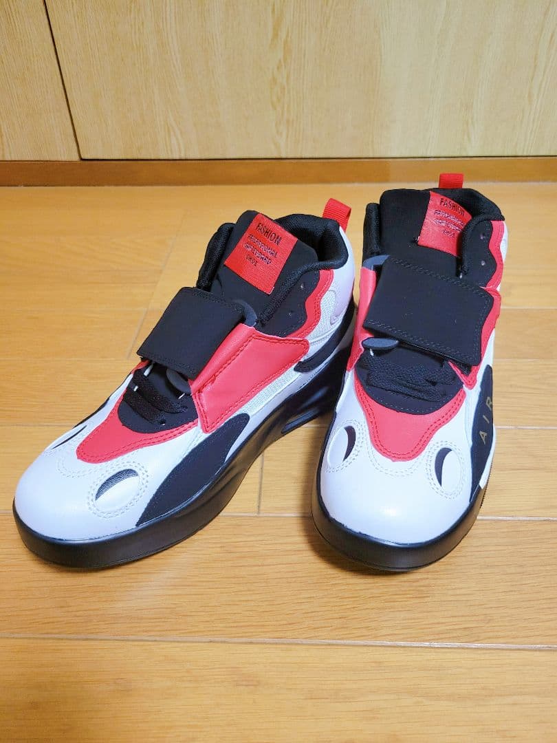 範道大也着用スニーカー 爆上戦隊ブンブンジャー - メルカリ