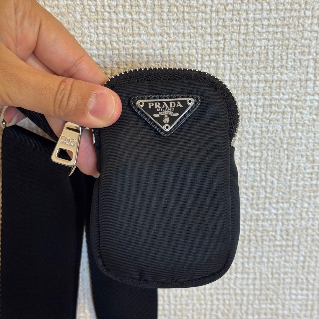 ずんだ餅様専用PRADA Re-Edition 2005 Re-Nylon - メルカリ