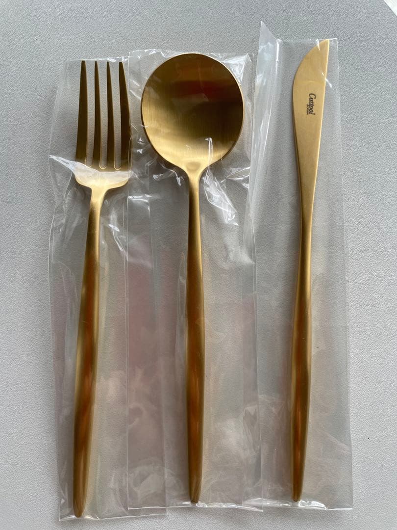 新品CutipolカトラリーMOON MATTE GOLD Cutipol Moon Matte Brushed 24-Carat Gold-Plated Cutlery Collection