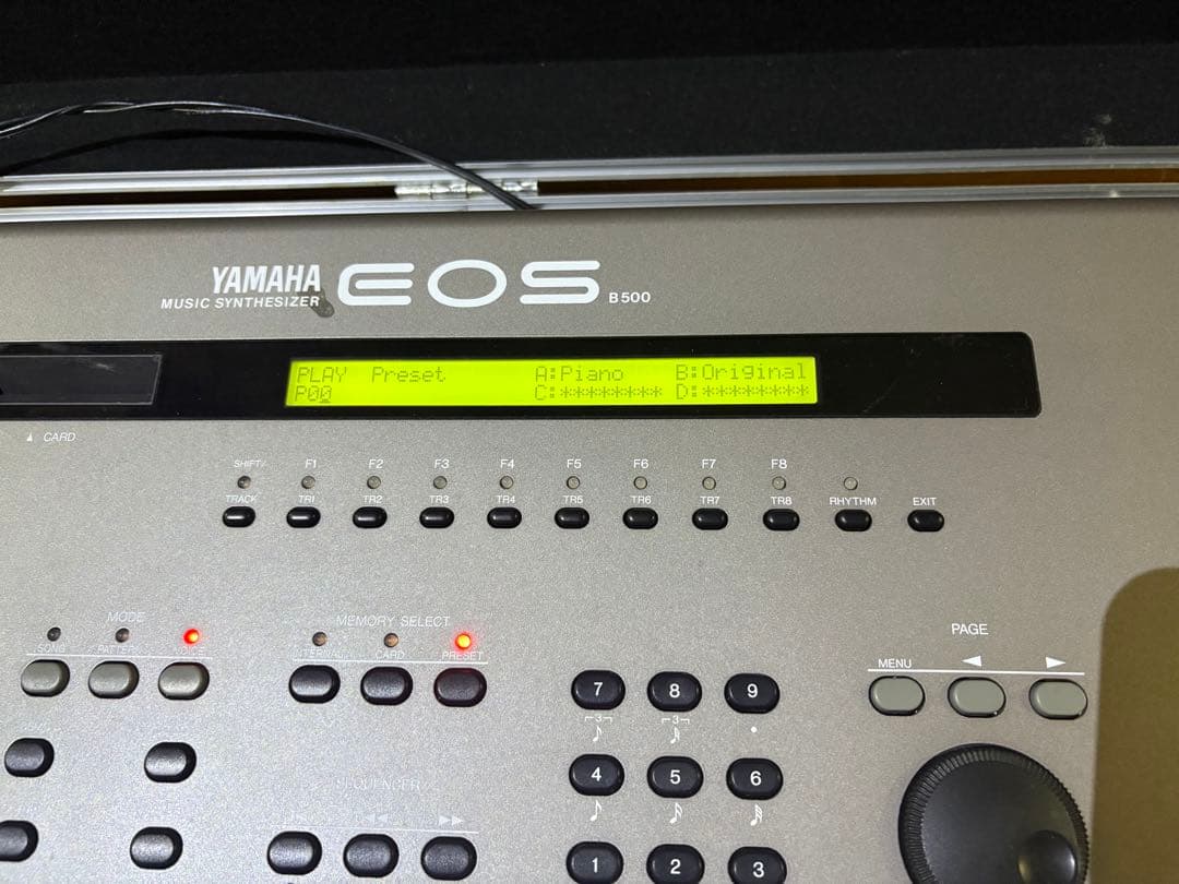 Yamaha EOS b500 専用ハードケース ボイスカード付き