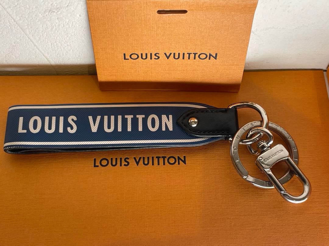 【美品】LOUISVUITTON キーリング ドラゴンヌキャピタル エクリプス 楽天市場】○【中古】 極美品 ルイヴィトン キーリング ドラゴンヌ