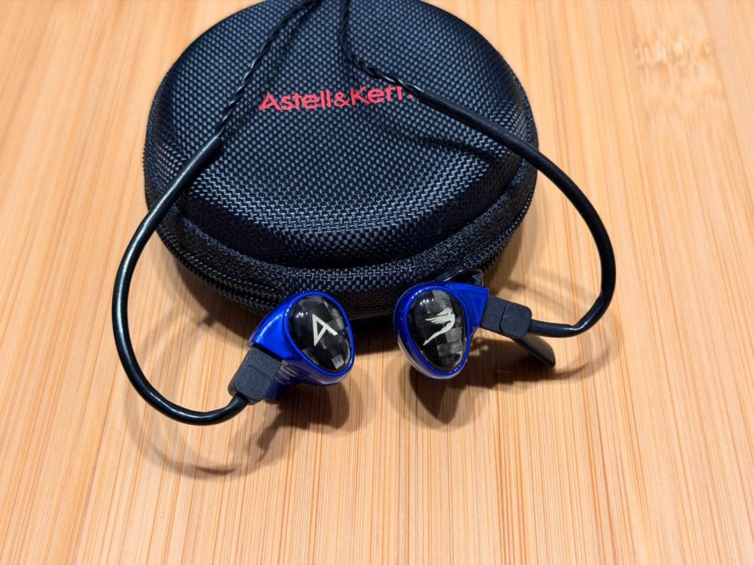 Astell&Kern コラボイヤホン　Billie Jean ブルー Astell&Kern IEM-JH Audio THE SIREN SERIES-Billie Jean Blue 買取