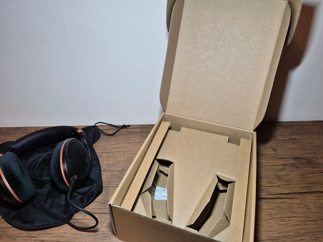 M*X様 SENNHEISER HD505 開放型 有線ヘッドホン - メルカリ