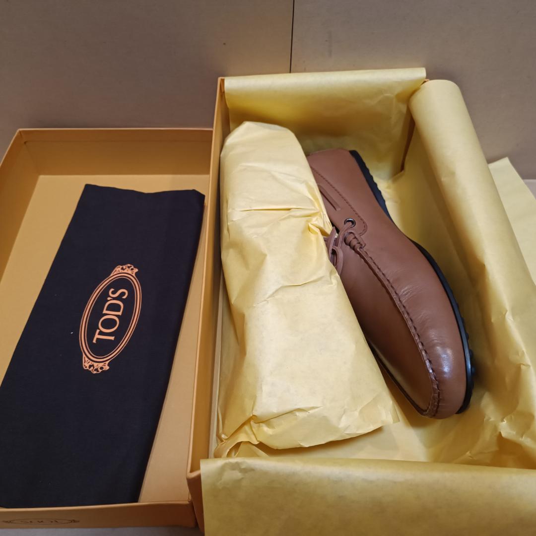 トッズ（TOD'S） イタリア製ドライビングシューズ 茶 UK8.5の通販はau