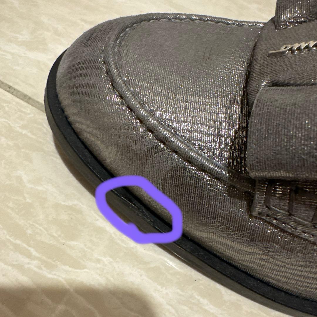 美品レア】Ferragamo モカシン/ローファー リボン シルバー 25.5