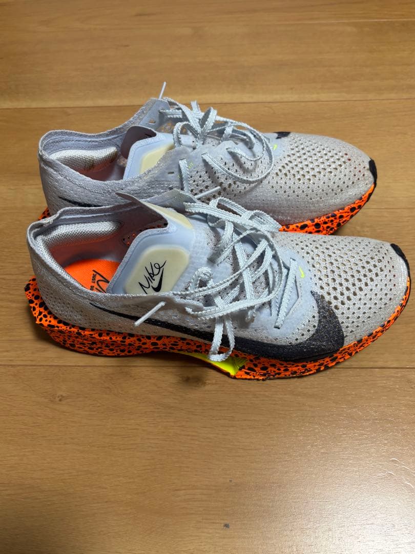 ナイキ　ヴェイパーフライ 3　25.5cm