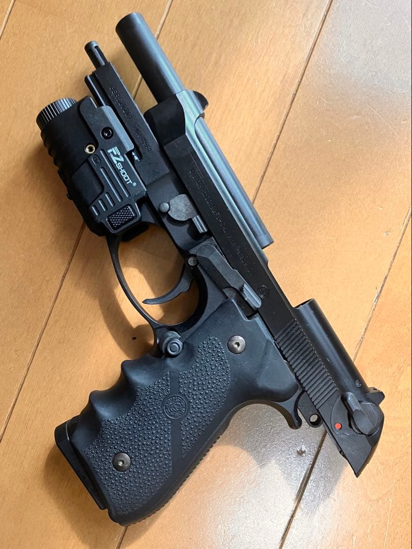 最終値下げ！マルイ ベレッタ M9A1ガスブロ レーザーライト、実銃
