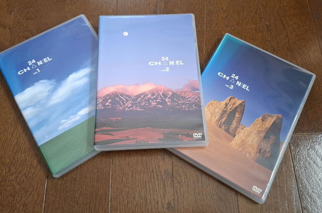 24 CHANEL DVD セット 全3巻 Amazon.co.jp: サイン・シャネル カール・ラガーフェルドのアトリエ
