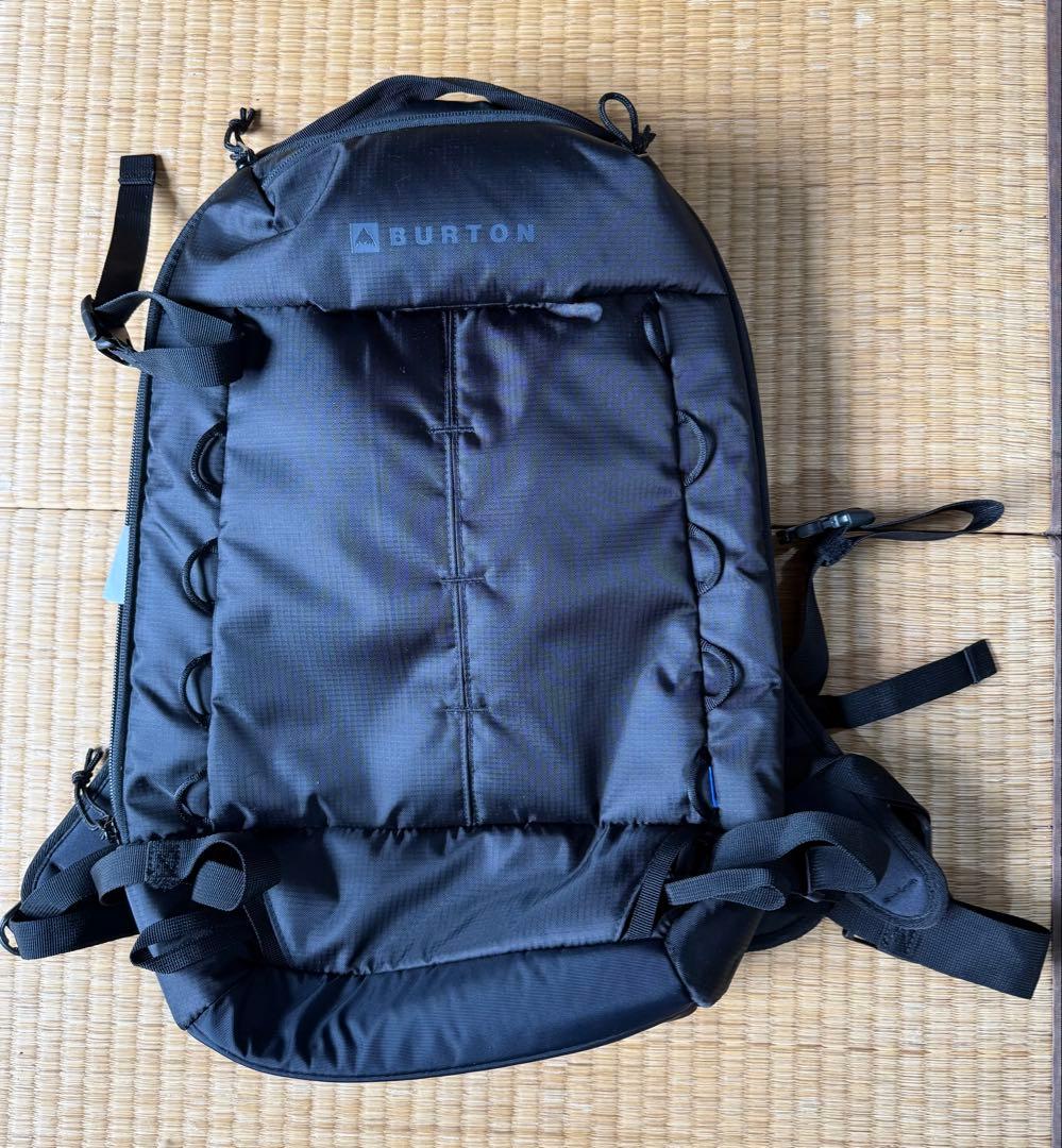 Burton サイドヒル 18L バックパック 黒 BURTON（バートン） Sidehill 18L サイドヒル18L True Black 227991