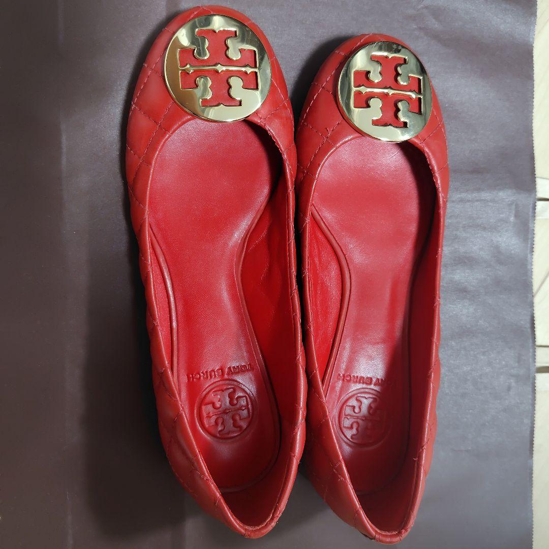 トリーバーチ キルティング フラットシューズ レッド - メルカリ