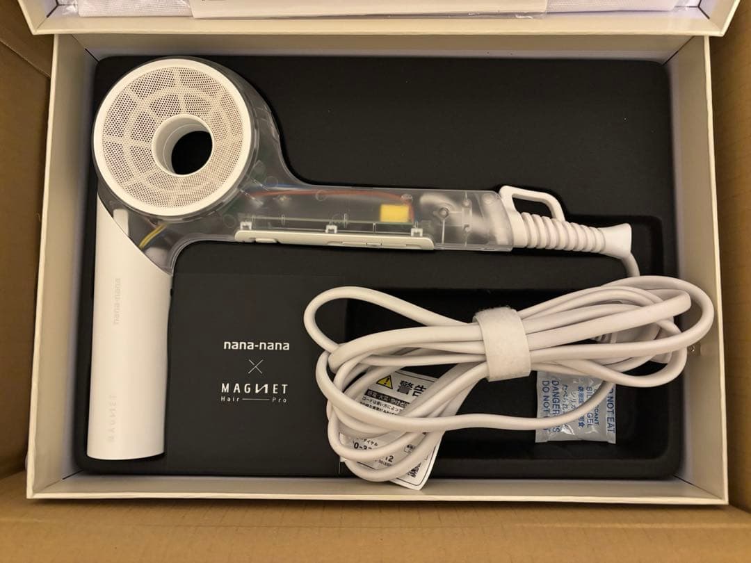 nana-nana MAGNET X ヘアドライヤー ホワイト - メルカリ